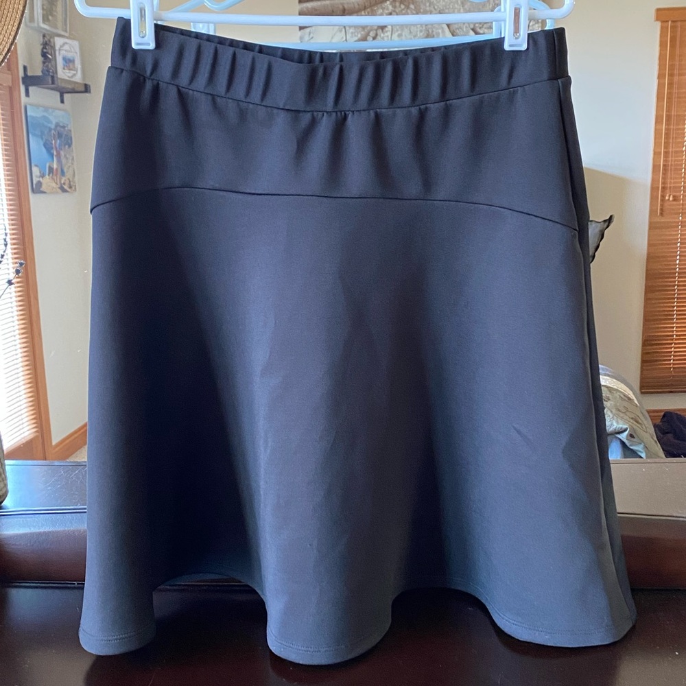 NY Collection black skirt